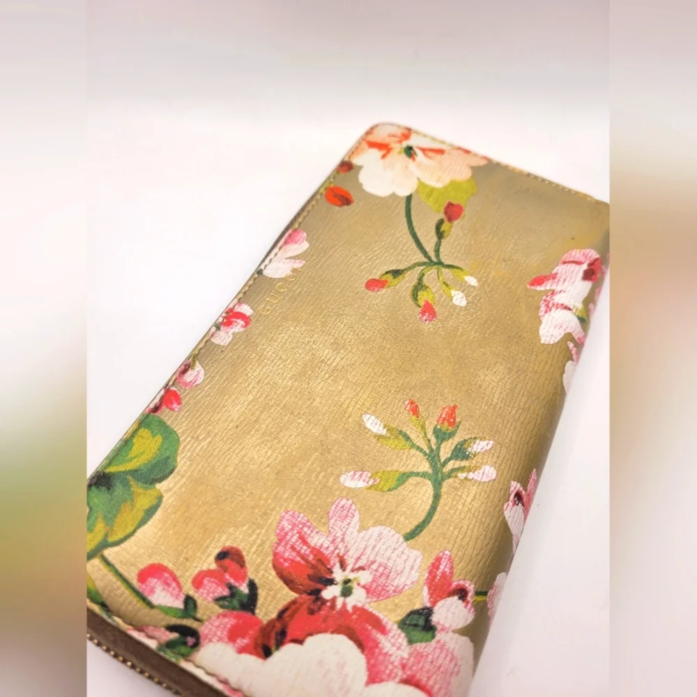 GUCCI Blooms Round Zip Long Wallet Flora Pink Beige Red Leather Floral